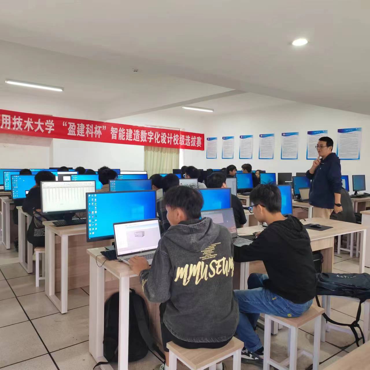 e2e79aea7bd049118fe388fcf0dd6d6e.Jpeg